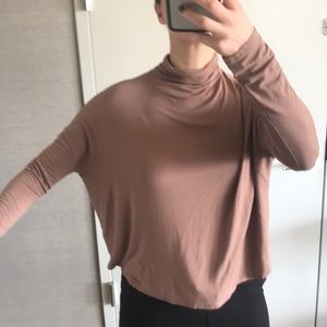 Aritzia Babaton Seaton Turtleneck Tee 